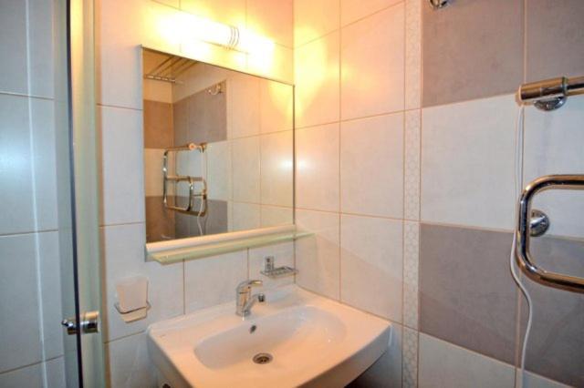 Sparta Apartments Kosmonaudi Нарва Екстер'єр фото